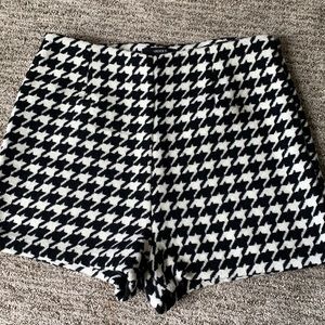 Houndstooth Shorts NWOT